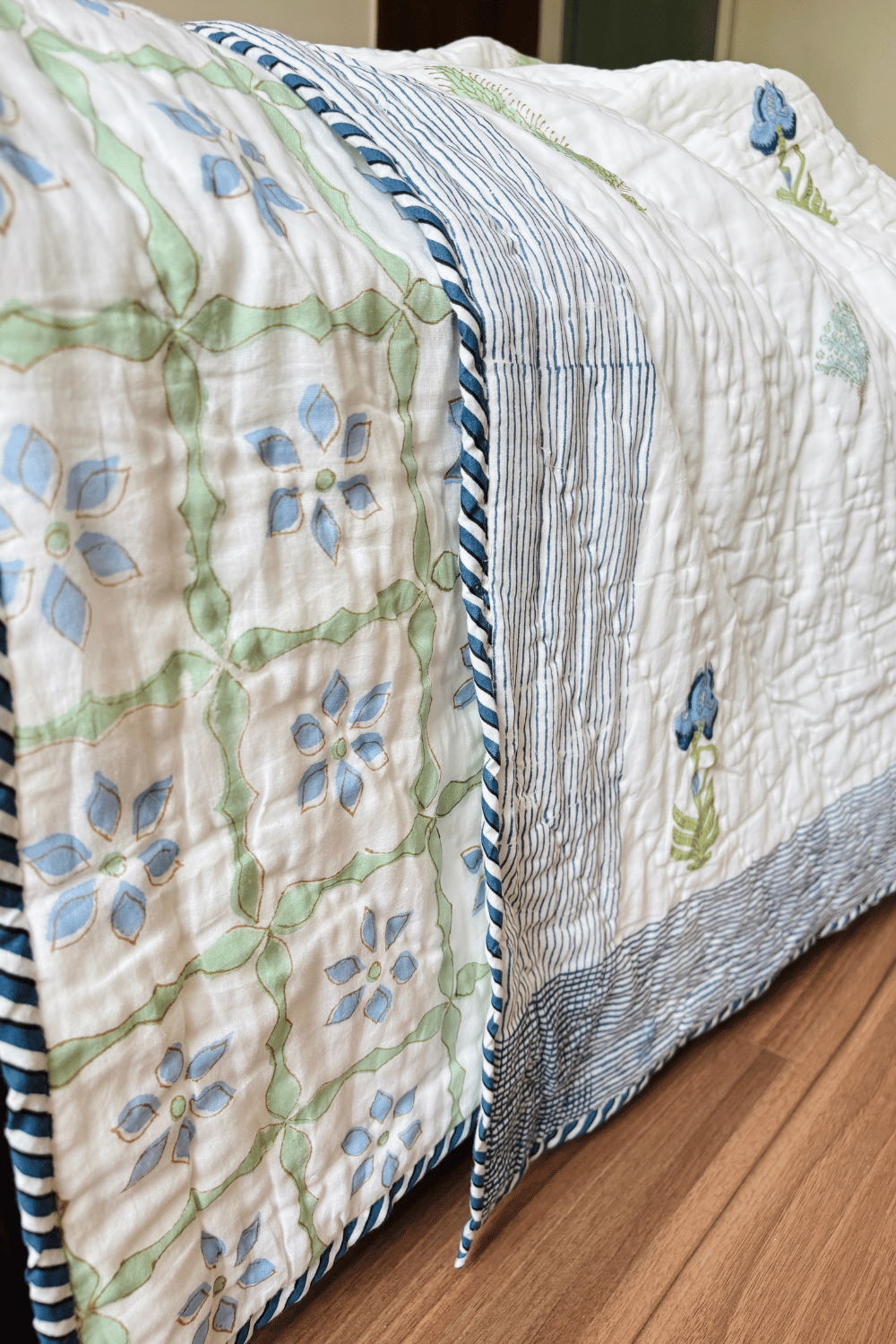 Azure Trellis Handblock Printed Reversible Mulmul Cotton Quilt Double