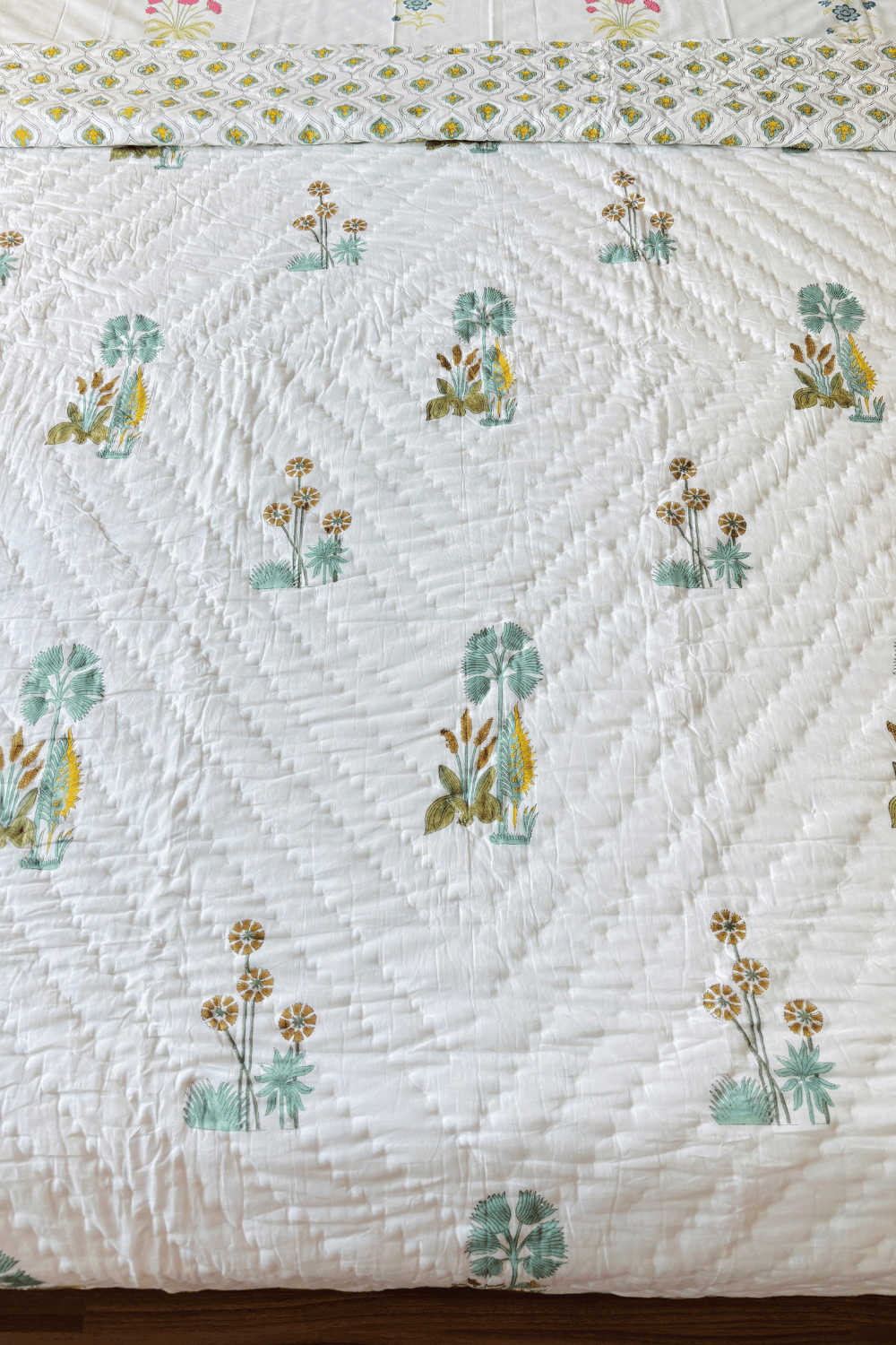 Ivory Botanica Handblock Printed Reversible Mulmul Cotton Quilt Double
