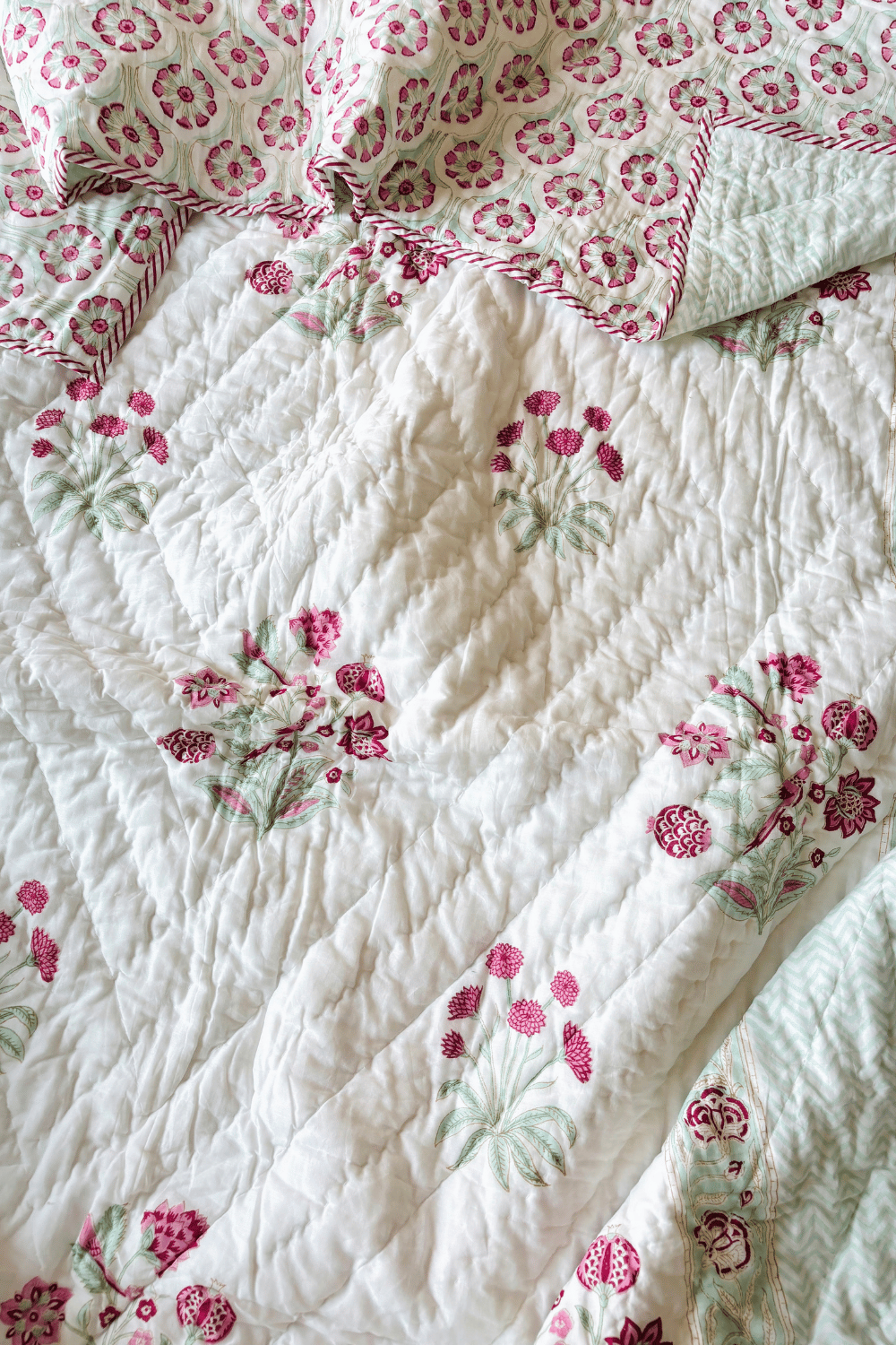 Vanilla Bloom Handblock Printed Reversible Mulmul Cotton Quilt Single