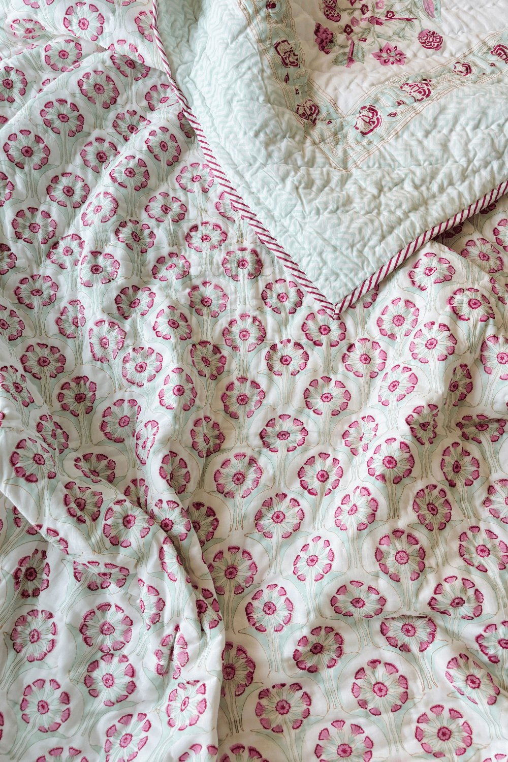 Vanilla Bloom Handblock Printed Reversible Mulmul Cotton Quilt Single